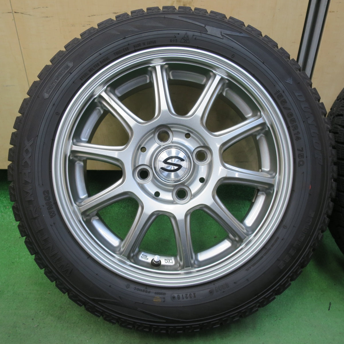 バリ溝！キレイ！9.5分★スタッドレス 155/65R14 ダンロップ ウインターマックス WM02 社外 アルミ 14インチ PCD100/4H★5051509イス