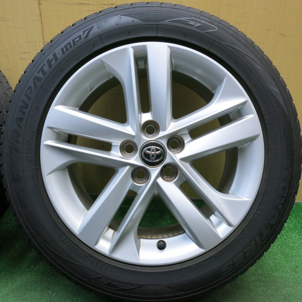 バリ溝！23年！9.5分★トヨタ カローラ スポーツ 純正 205/55R16 トーヨー トランパス MP7 16インチ PCD100/5H★6031403HAノ