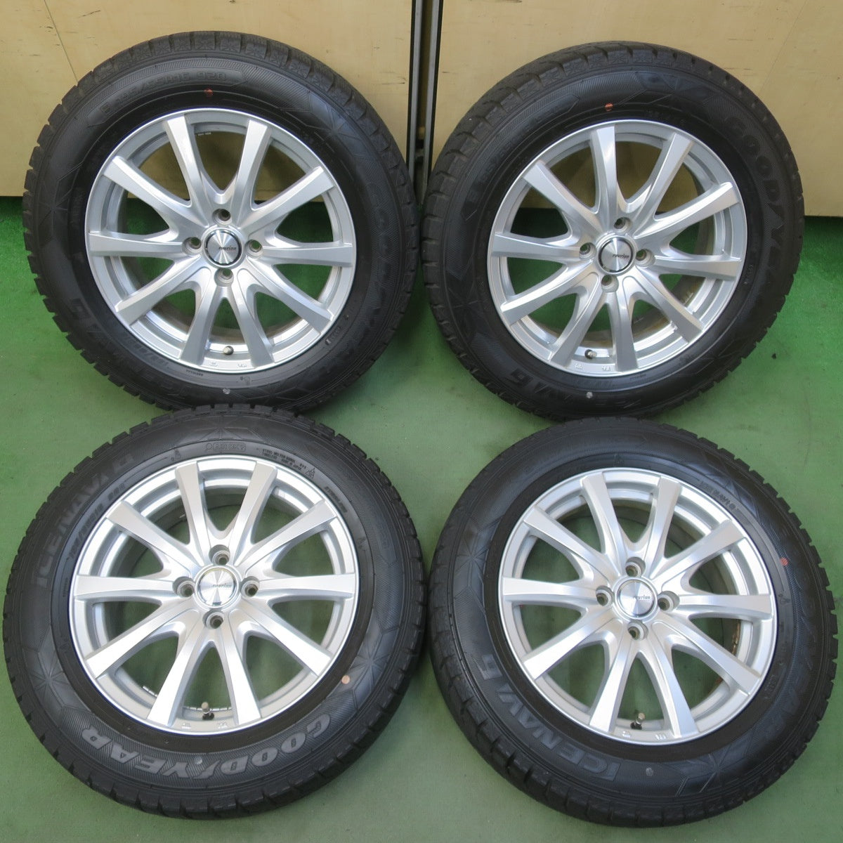 バリ溝！キレイ！8.5分◎スタッドレス 195/65R16 グッドイヤー アイスナビ6 ravrion RS01 ラブリオン 16インチ PCD100/4H◎6102012イス