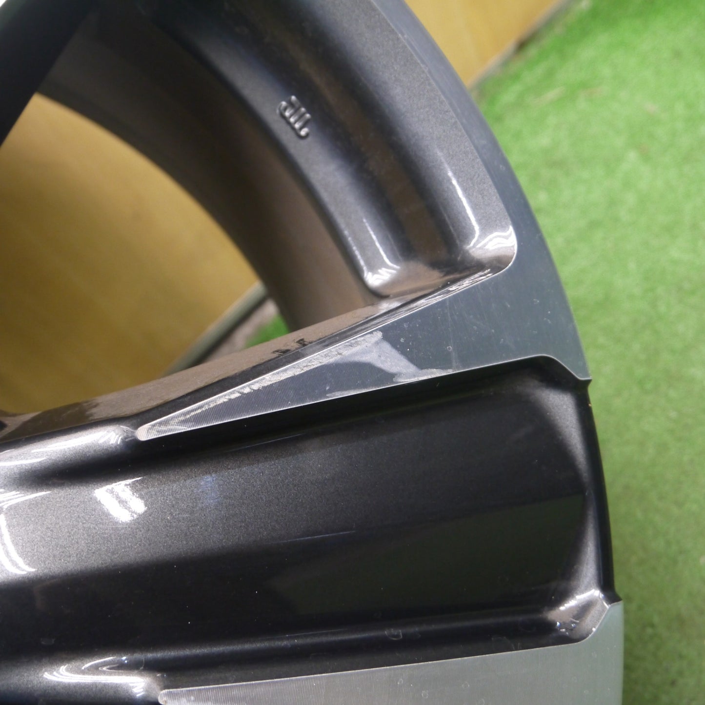 *送料無料* 2本価格★レクサス UX250h バージョンL 純正 ホイール 18インチ 18×7J PCD114.3/5H★4041909Hホ