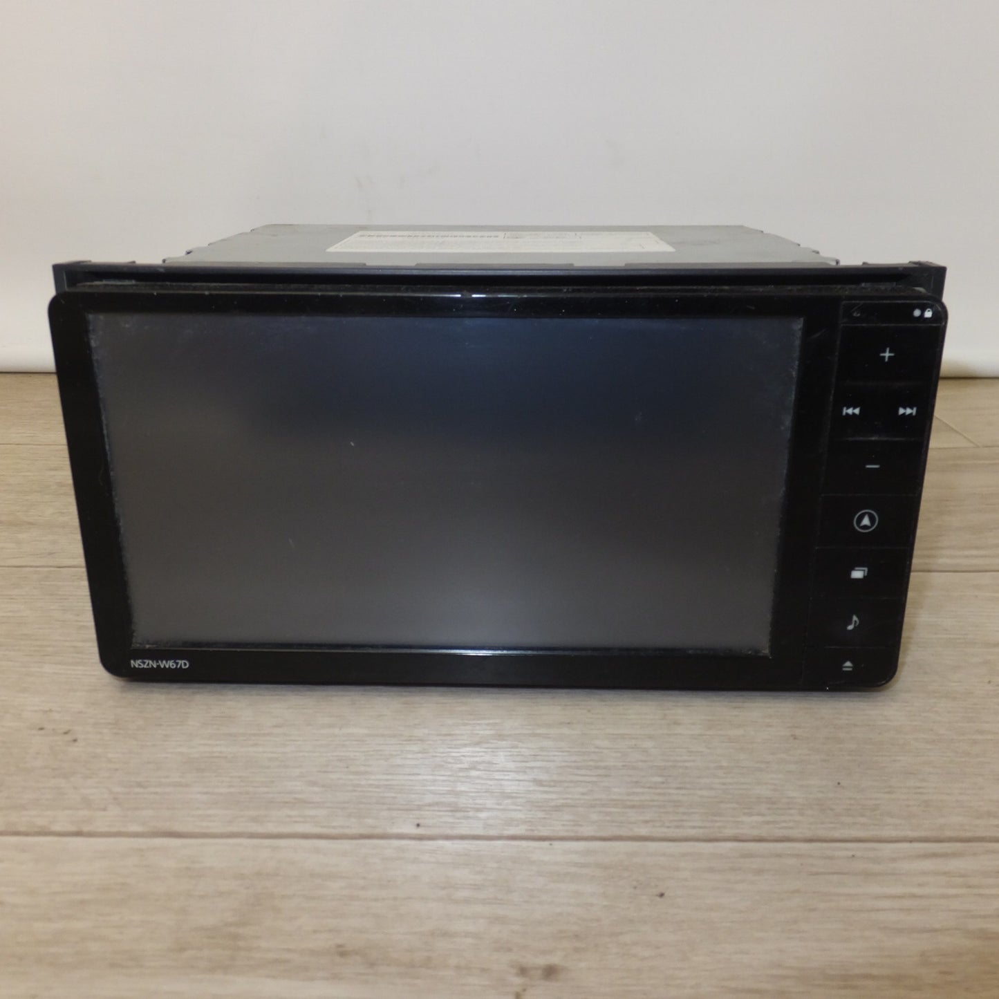 [送料無料] ★パナソニック製 ダイハツ 純正 SDナビゲーション 08545-K9109 NSZN-W67D[62]★