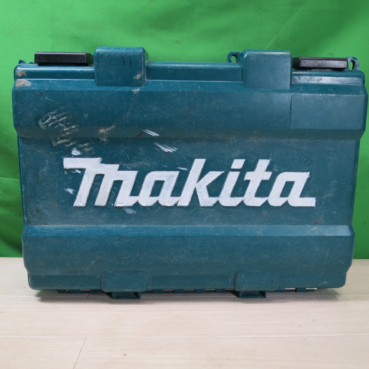 [送料無料] 付属品付き☆マキタ 26mm ハンマドリル HR2601F 電動 工具 ハンマードリル 100V コード式☆