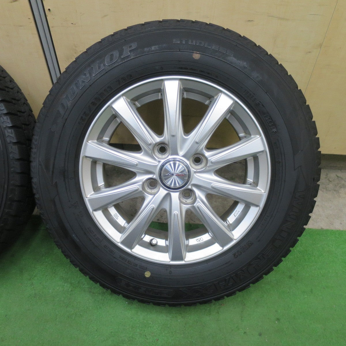 バリ溝！22年！キレイ！8.5分★スタッドレス 155/80R13 ダンロップ ウインターマックス WM02 JOKER ジョーカー 13インチ PCD100/4H★6040601TTス