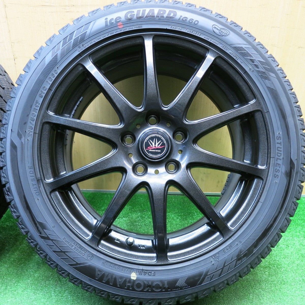 ほぼ未使用！21年！キレイ★LOXARNY SPORT BADX 215/50R17 スタッドレス ヨコハマ アイスガード iG60 ロクサーニ スポーツ 17インチ PCD114.3/5H★5121103HAス