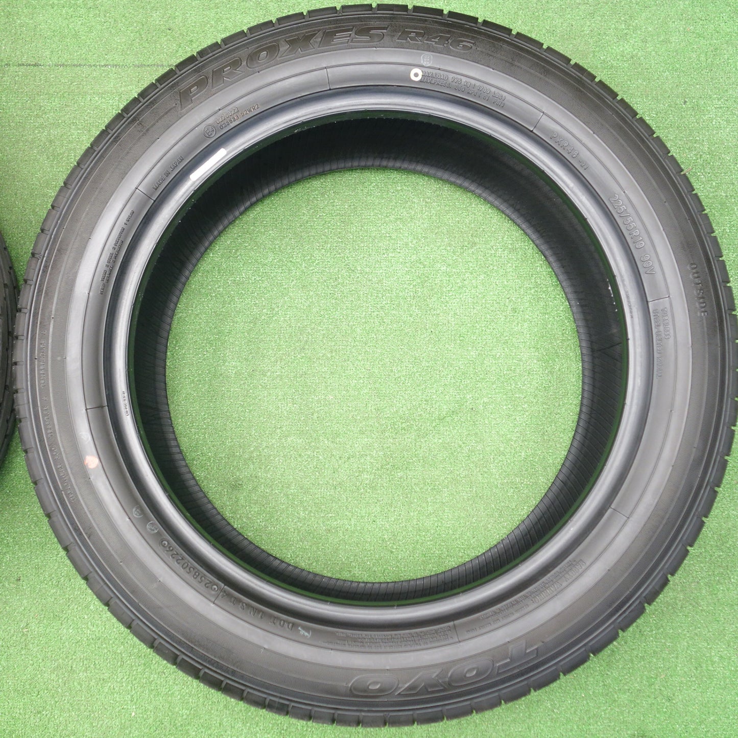 新車外し！26年★225/55R19 トーヨー プロクセス R46 タイヤ 19インチ CX-5 CX-8 ハリアー RAV4 等★6031306KTノタ