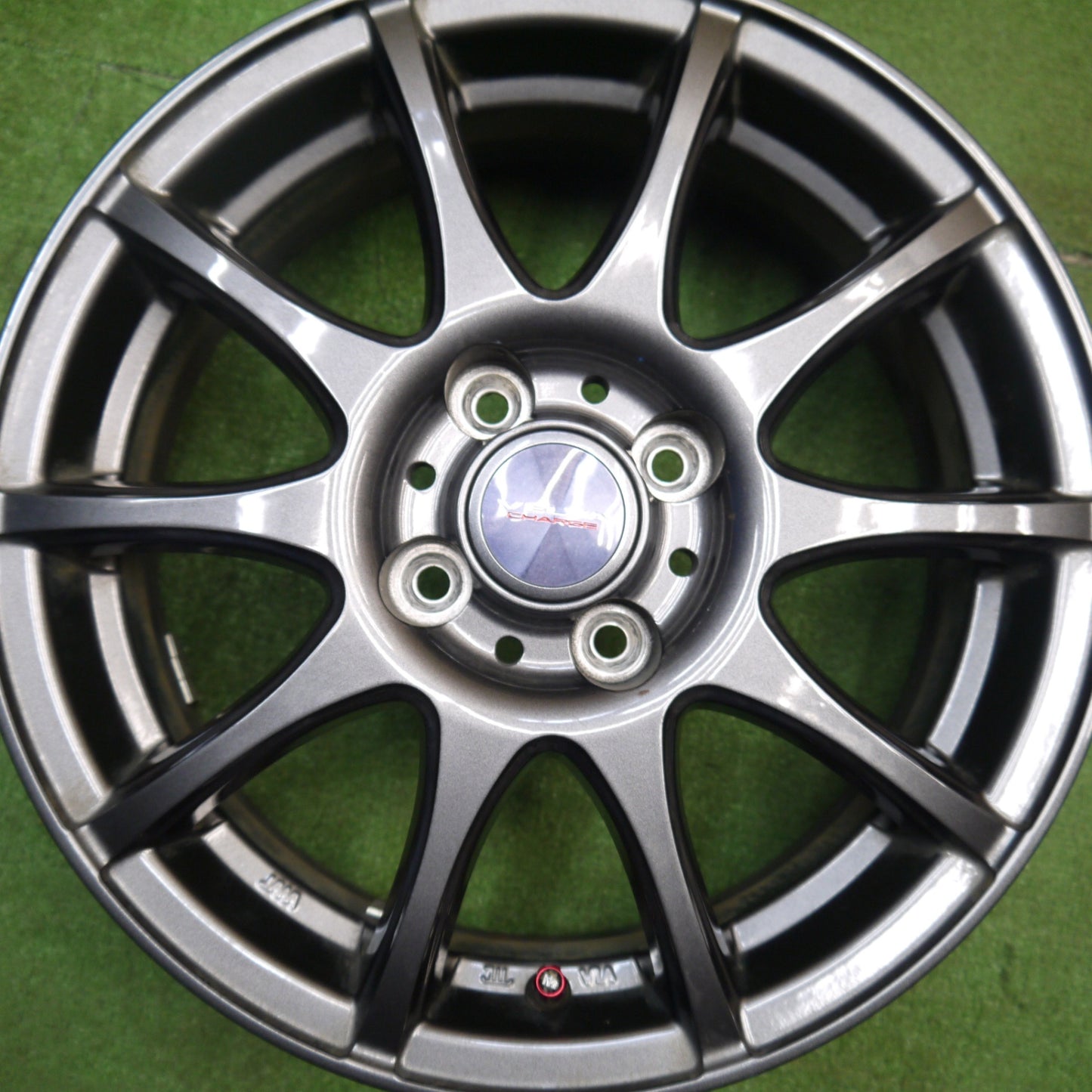 キレイ★VELVA CHARGE ヴェルヴァ チャージ 15インチ ホイール 15×5.5J PCD100/4H★5041803Hホ