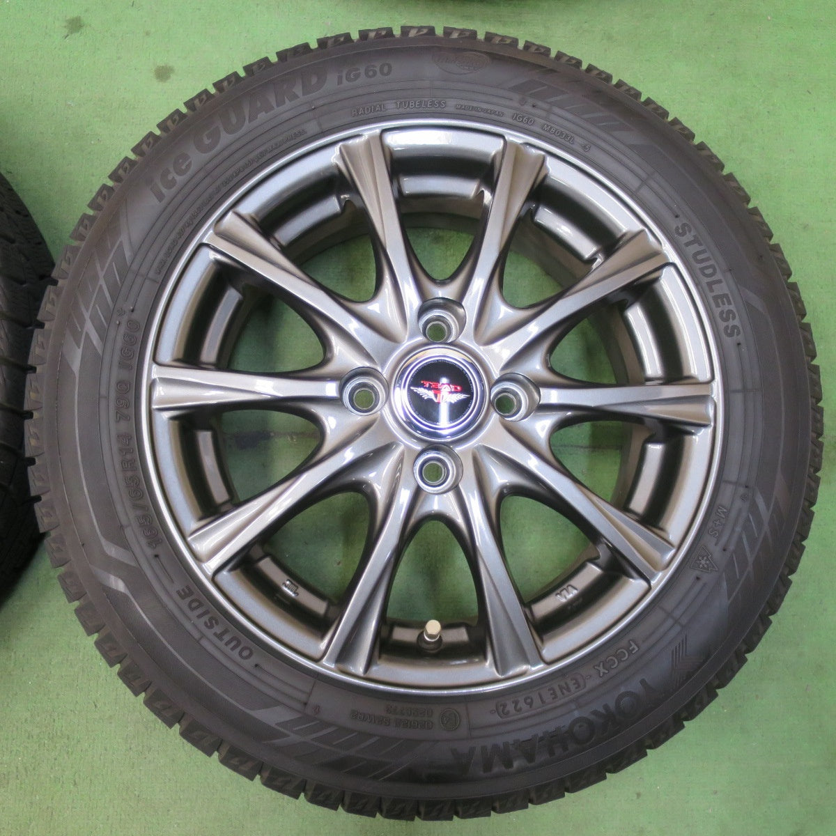 バリ溝！22年！キレイ！9分★スタッドレス 165/65R14 ヨコハマ アイスガード iG60 TEAD テッド 14インチ PCD100/4H★5122910イス