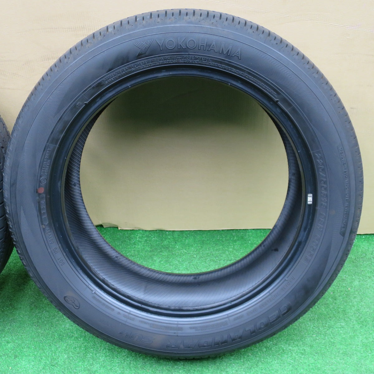 バリ溝！24年！9.5分★225/55R18 ヨコハマ ジオランダー SUV G055 G055E タイヤ 18インチ デリカ D:5 フォレスター レイバック ZR-V 等★5120604NKノタ