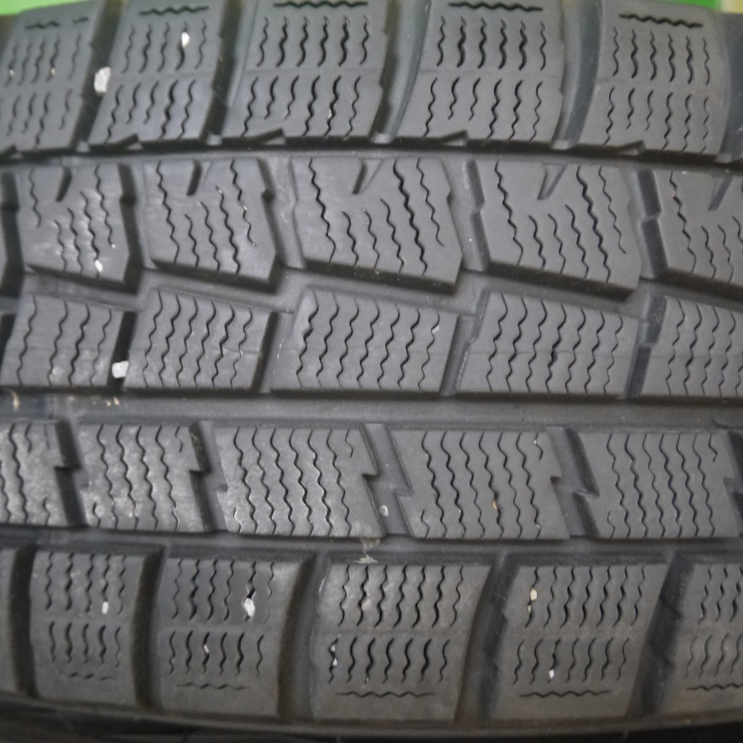 [送料無料] バリ溝！キレイ！9分★シエンタ等 185/60R15 スタッドレス ダンロップ ウインターマックス WM01 SCHNEIDER シュナイダー PCD100/5H★4103002Hス