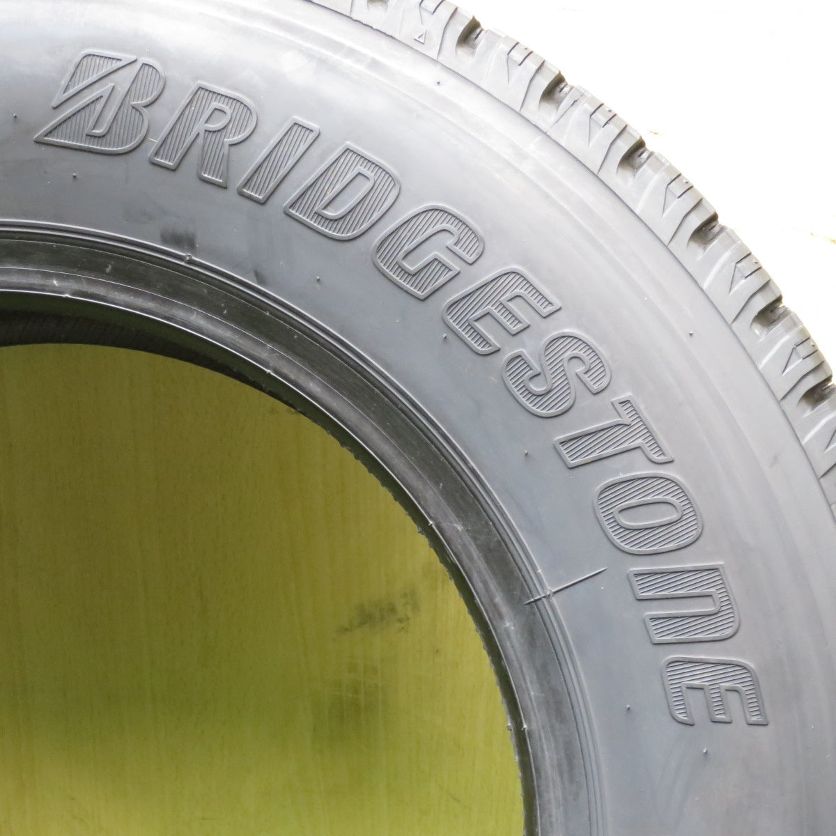バリ溝！22年！9分！2本★トラック タイヤ 225/70R16 117/115L スタッドレス ブリヂストン ブリザック W979 タイヤ 16インチ★5061902NJスタ