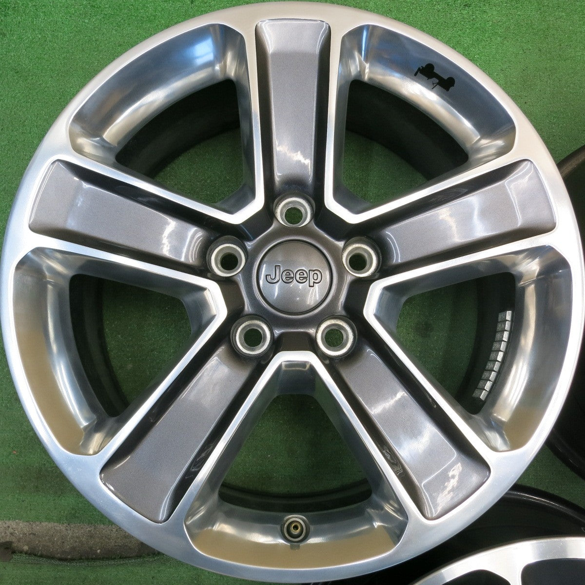 キレイ！5本★JEEP ジープ JL ラングラー アンリミテッド サハラ 純正 ホイール 18インチ 18×7.5J PCD127/5H★6072501HAホ