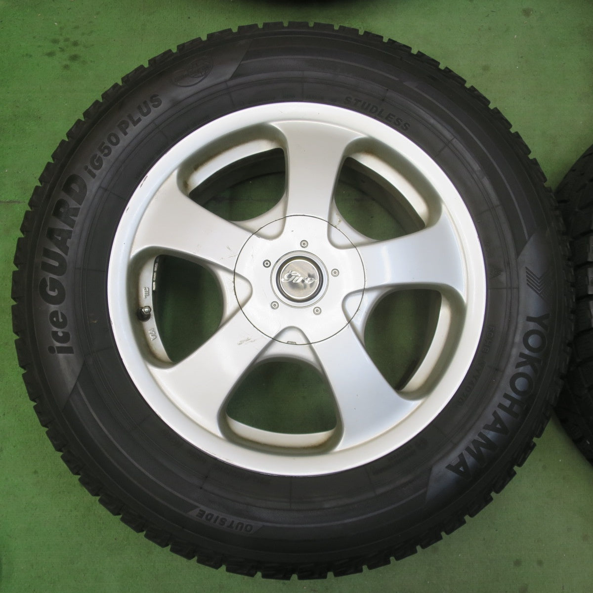 バリ溝！9分★スタッドレス 215/65R16 ヨコハマ アイスガード iG50 プラス giro ギロ 16インチ PCD100 114.3/5H マルチ★6022303イス