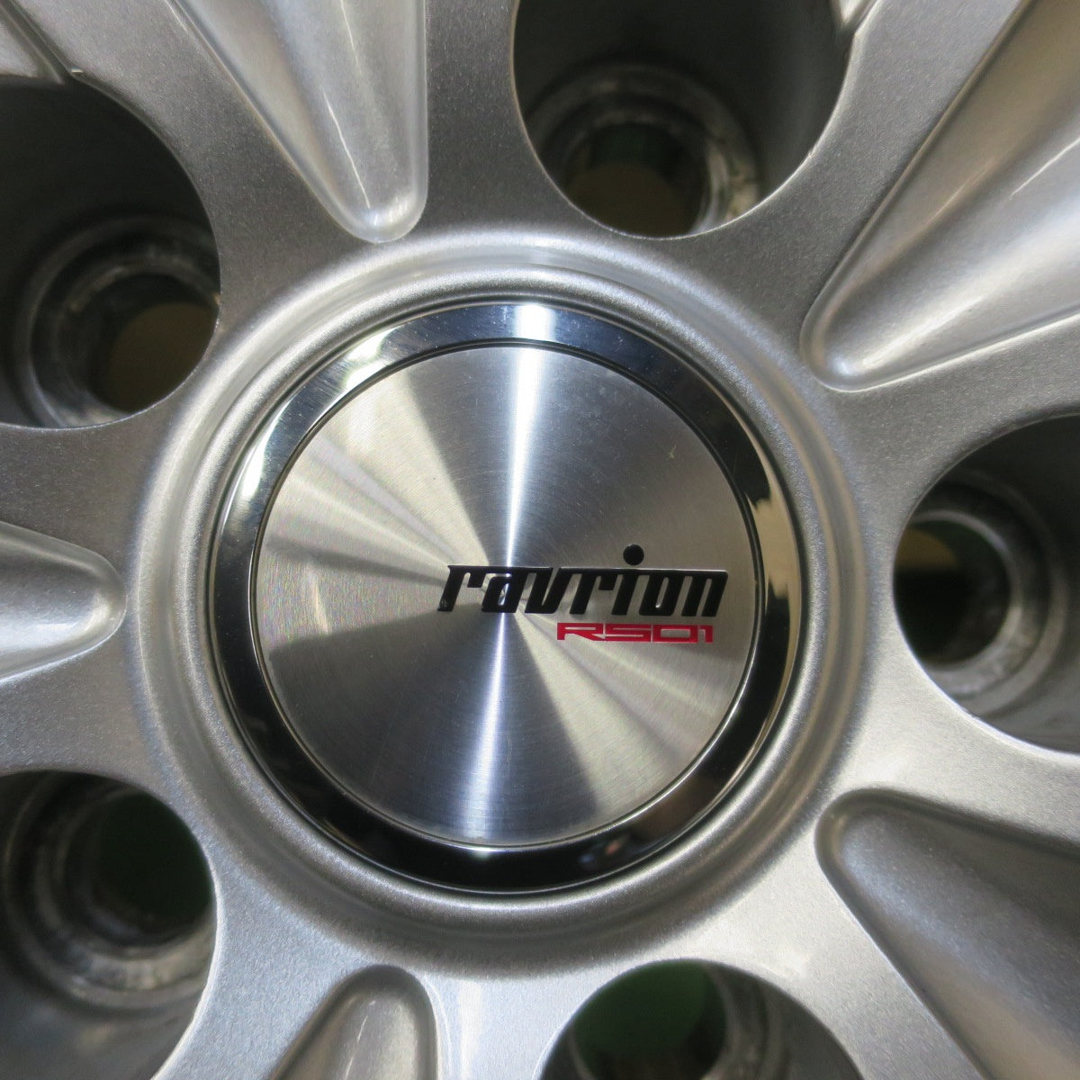 バリ溝！23年！キレイ！9分★スタッドレス 215/60R17 グッドイヤー アイス ナビ8 ナビ6 ravrion RS01 ラブリオン 17インチ PCD114.3/5H★6040803イス