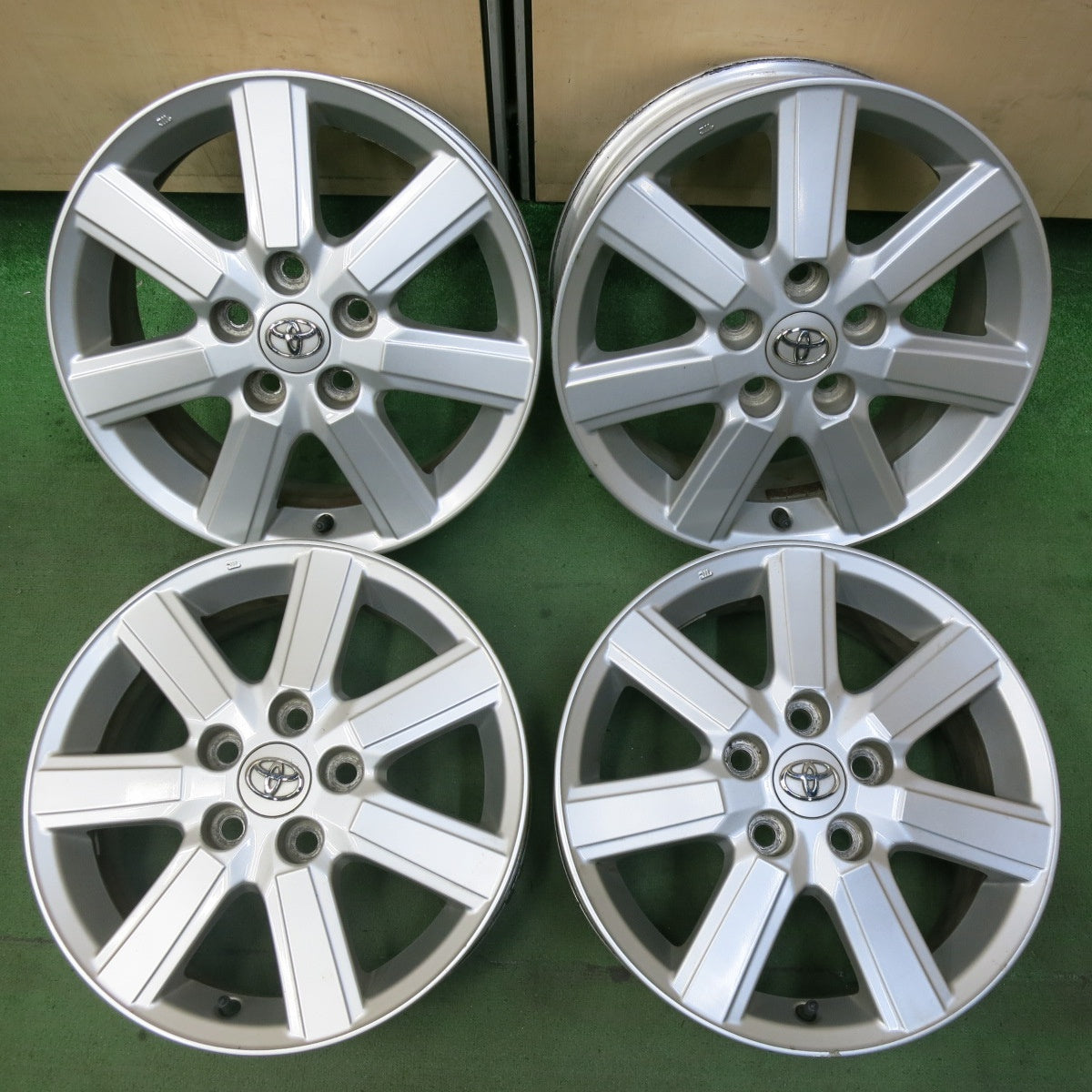 4本価格★トヨタ 70系 ヴォクシー ノア 純正 ホイール 16インチ 16×6J PCD114.3/5H★5062415SYホ
