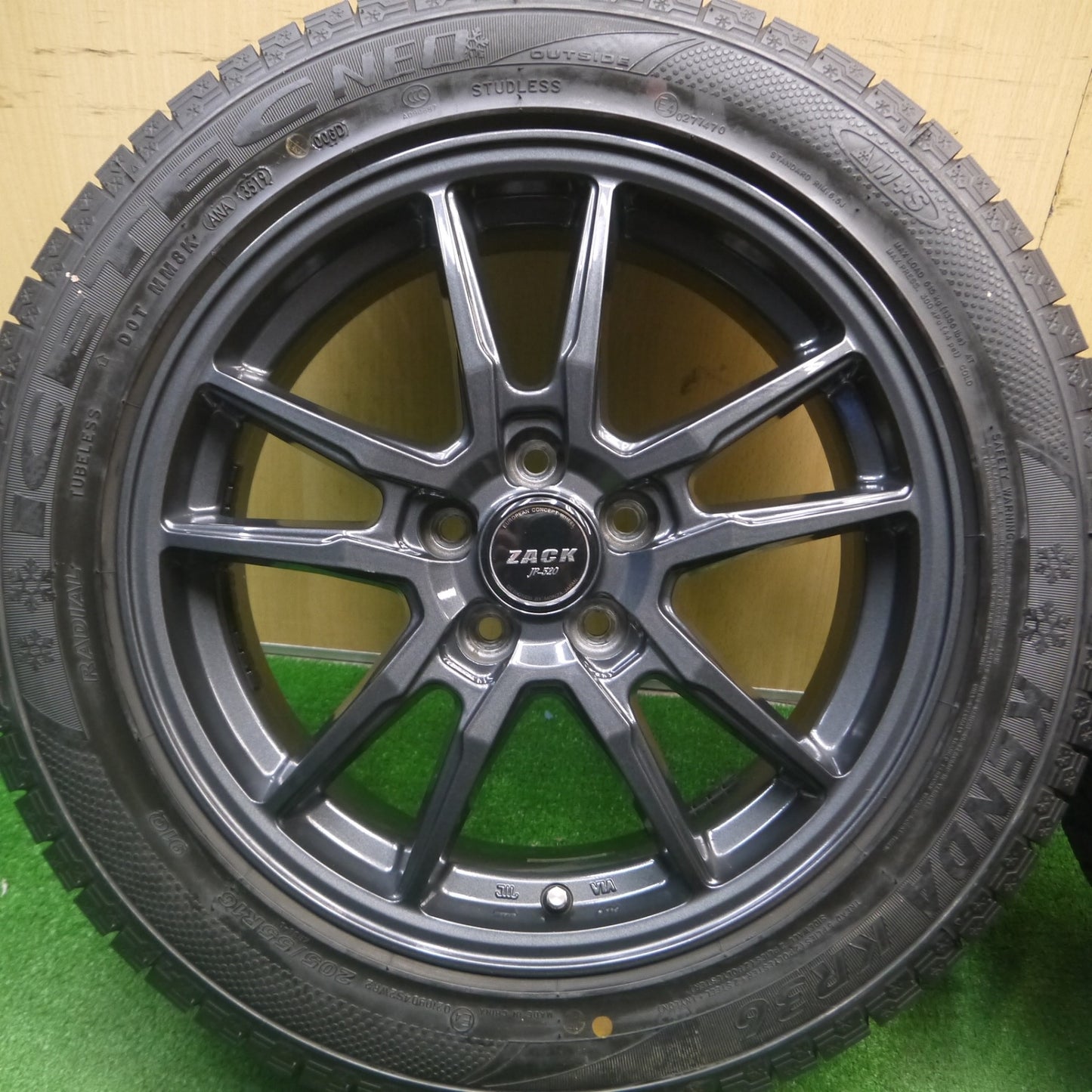 [送料無料] キレイ★86 BRZ 等 205/55R16 スタッドレス ケンダ KR36 アイステック ネオ ZACK JP-520 MONZA ザック 16インチ PCD100/5H★5020505Hス