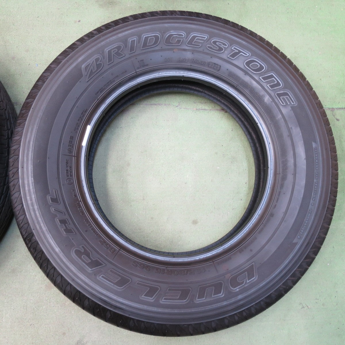 バリ溝！25年！9.5分◎195/80R15 ブリヂストン デューラー H/L 852 DUELER タイヤ 15インチ ジムニーシエラ ジムニーノマド 等◎6100701イノタ