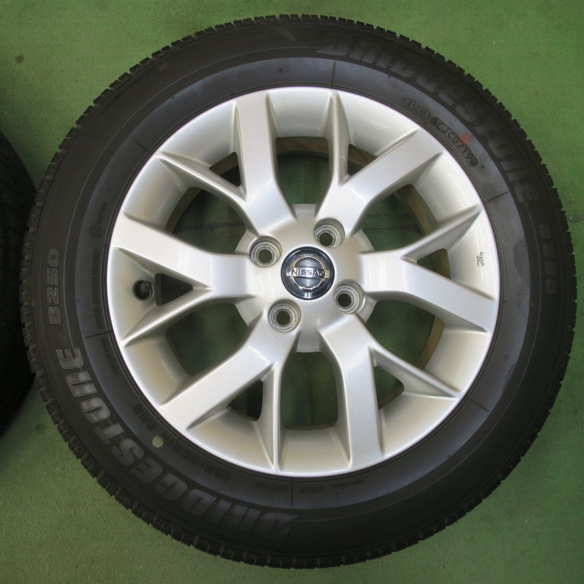 バリ溝！キレイ！9分★日産 E12 ノート e-power 純正 185/65R15 ブリヂストン B250 15インチ PCD100/4H★6042908イノ