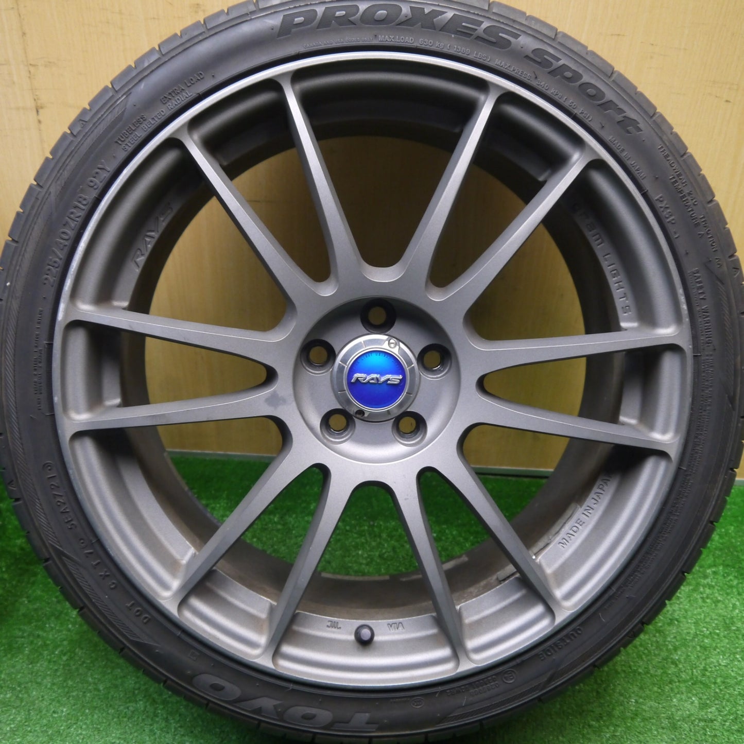 キレイ！21年★プリウス 等 RAYS gram LIGHTS 57XTREME 225/40R18 トーヨー プロクセス スポーツ レイズ グラムライツ 18インチ PCD100/5H★5120104Hノ