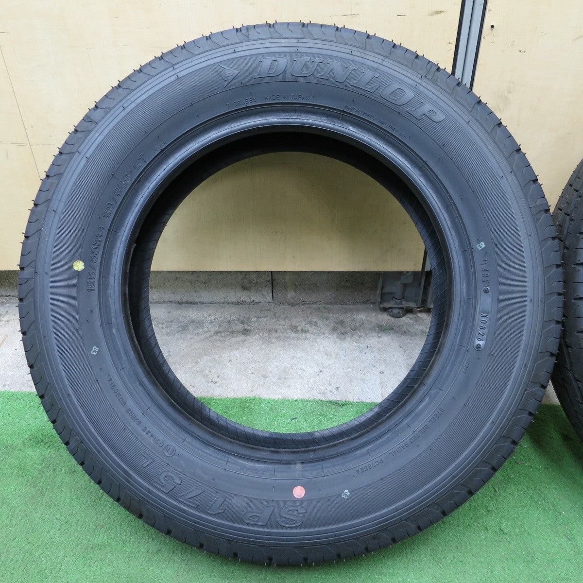 新車外し！26年★155/80R14 88/86S ダンロップ SP175L タイヤ 14インチ プロボックス サクシード 等★6032703NGノタ