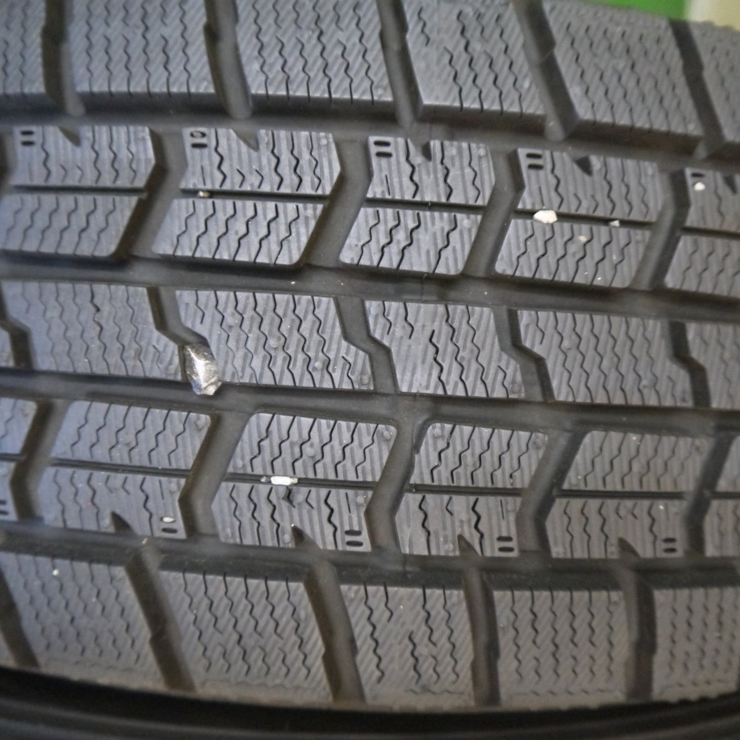 超バリ溝！23年！ほぼ10分★スタッドレス 185/65R15 グッドイヤー アイスナビ7 タイヤ 15インチ プリウス シエンタ デミオ ノート マツダ2 等★6072205Hスタ