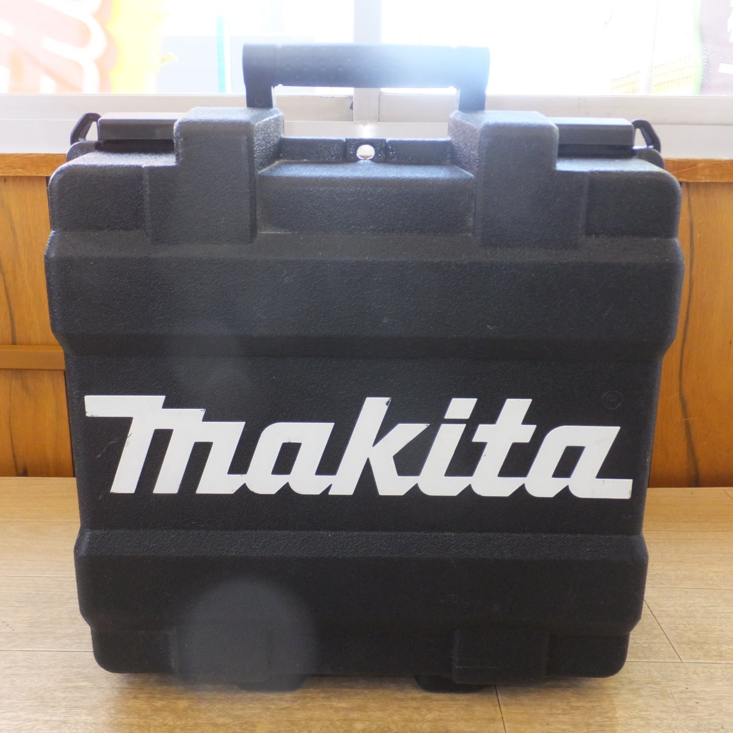 [送料無料] ★マキタ makita 65mm 高圧エア釘打 AN636H　使用空気圧 1.18～2.26MPa★