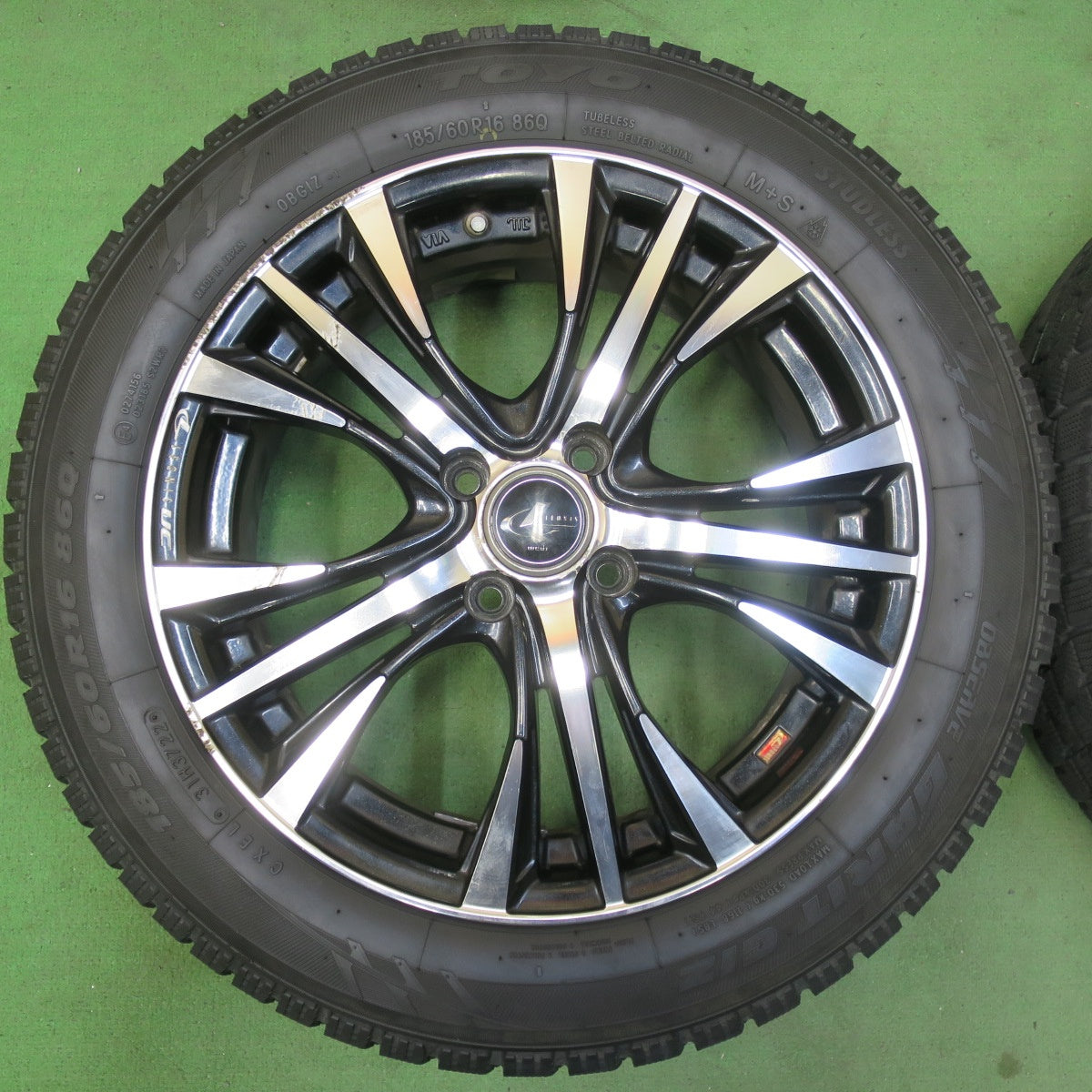 バリ溝！22年！9.5分★LEONIS UC 185/60R16 スタッドレス トーヨー オブザーブ ガリット GIZ 16インチ レオニス PCD100/4H★5040909イス