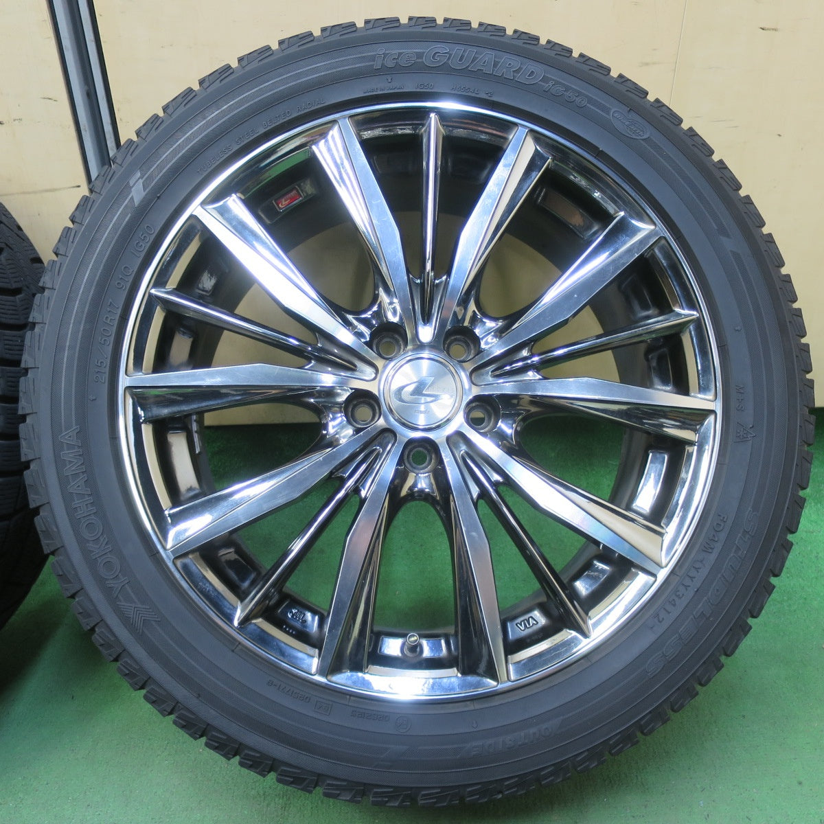 バリ溝！9.5分★インプレッサ 等 LEONIS VX 215/50R17 スタッドレス ヨコハマ アイスガード iG50 レオニス 17インチ PCD100/5H★5100906イス