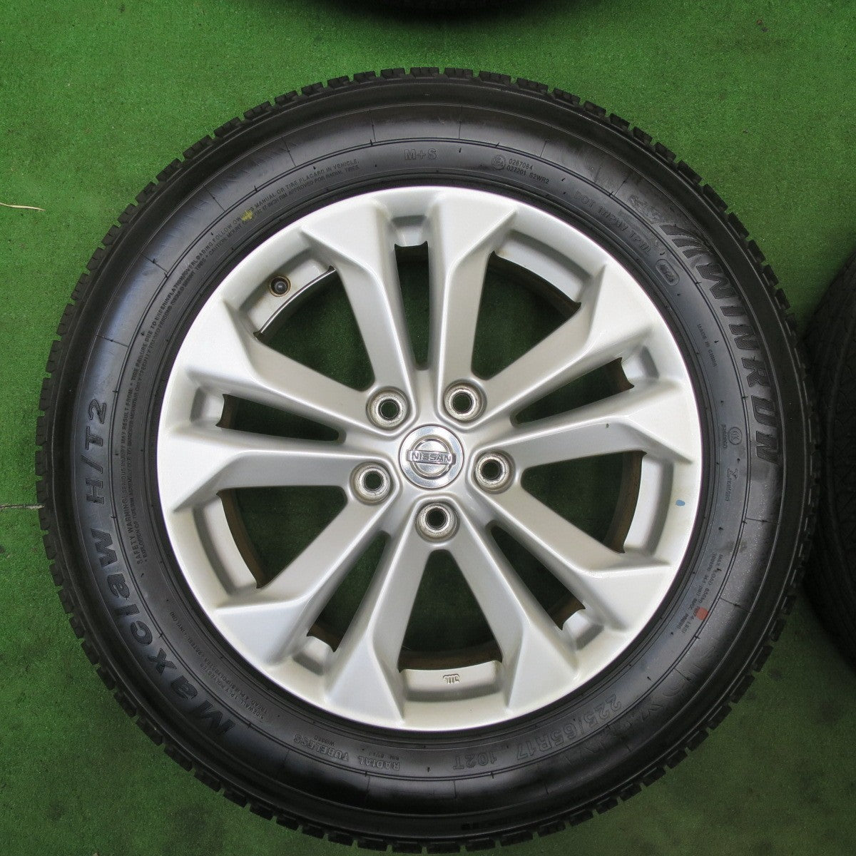 バリ溝！23年！キレイ！9.5分★日産 T32 エクストレイル 純正 225/65R17 ウィンラン Maxclaw H/T2 17インチ PCD114.3/5H★5100101TTノ