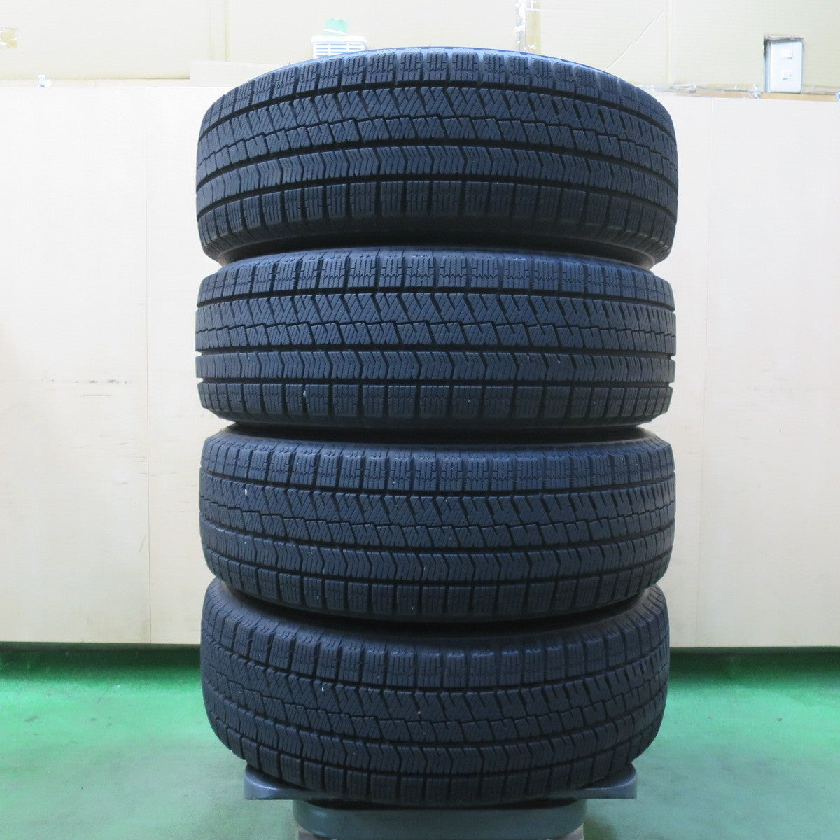 バリ溝！9.5分★スタッドレス 195/65R15 ブリヂストン ブリザック VRX2 X CROSS SPEED PREMIUM クロススピード 15インチ PCD114.3/5H★5121305イス