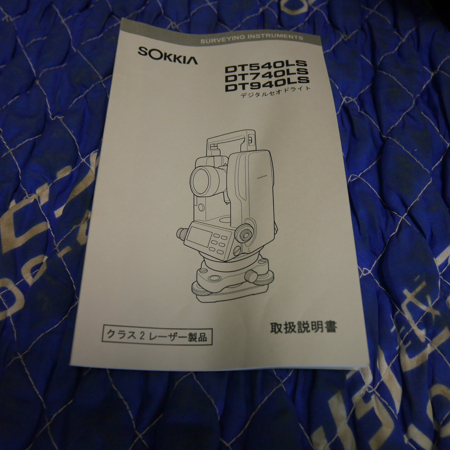 [送料無料] 三脚付き☆SOKIA ソキア 電子 デジタル セオドライト DT740LS 測定 器 測量 計測 現状品☆