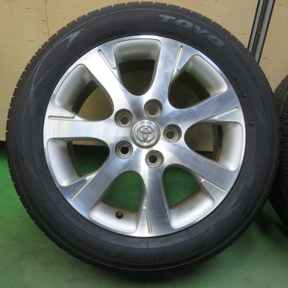 バリ溝！9.5分★トヨタ マーク2 ブリット 純正 205/55R16 トーヨー ナノエナジー3 プラス 16インチ PCD114.3/5H★6051003イノ