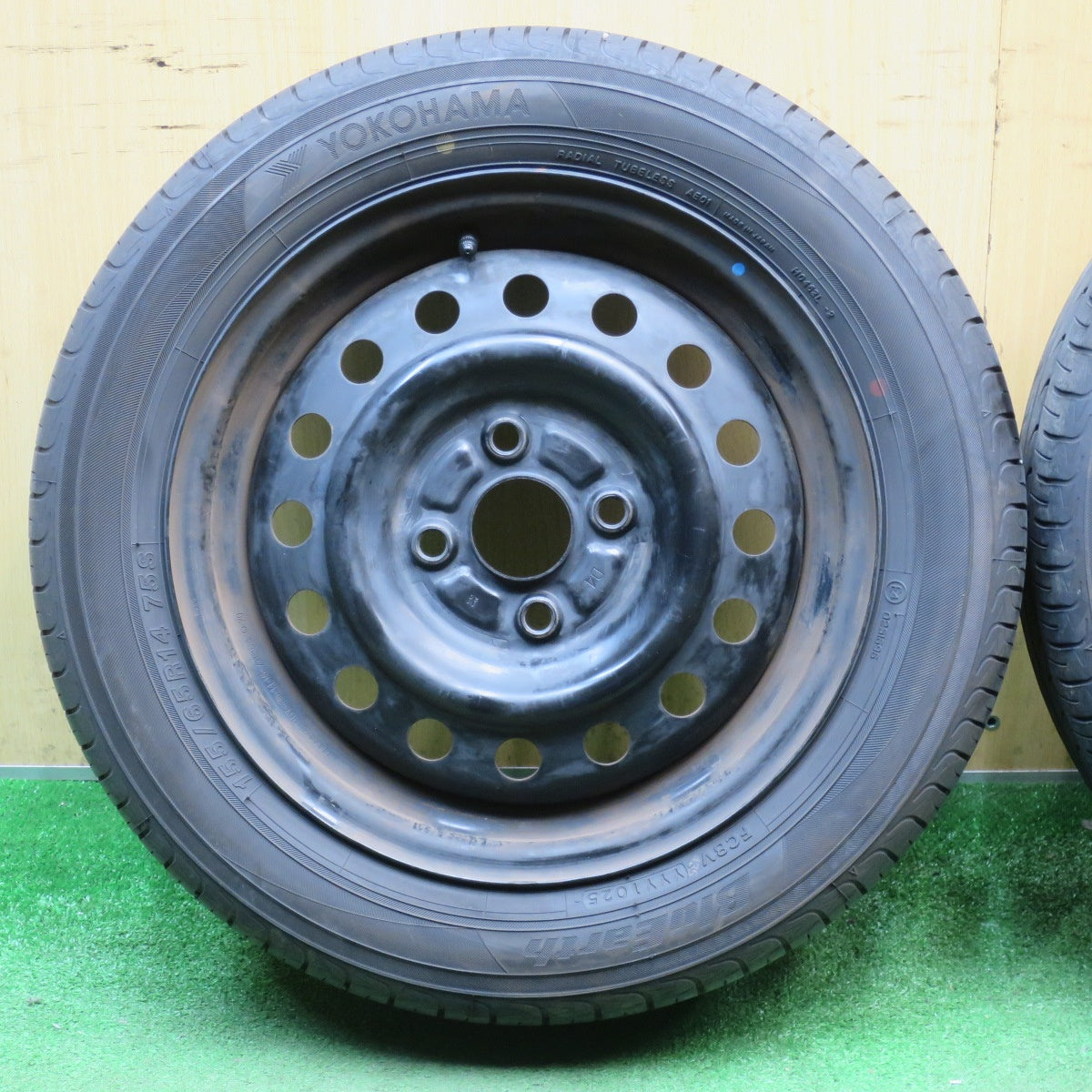 バリ溝！25年！ほぼ10分★155/65R14 ヨコハマ ブルーアース AE01 スチール ホイール 14インチ PCD100/4H★6032413NJノ