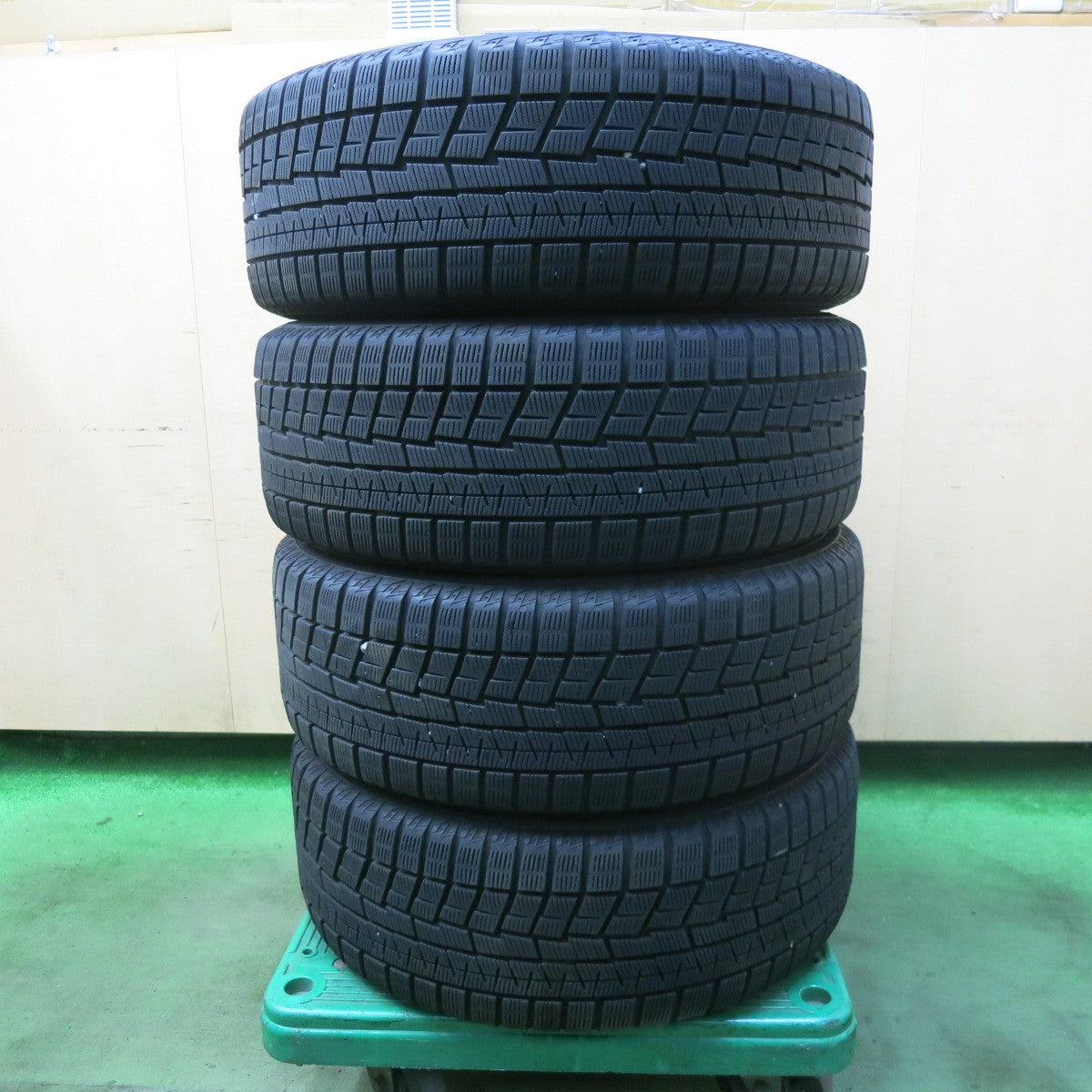 バリ溝！キレイ！9.5分★スバル インプレッサ スポーツ 純正 215/50R17 スタッドレス ヨコハマ アイスガード iG60 17インチ PCD100/5H★5102502SKス