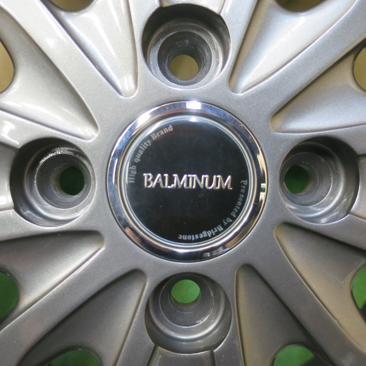 バリ溝！23年！キレイ！8.5分★スタッドレス 155/65R14 ブリヂストン ブリザック VRX2 BALMINUM AR12 バルミナ 14インチ PCD100/4H★6040905イス