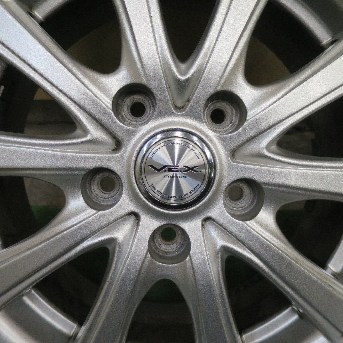 バリ溝！22年！キレイ！9分★スタッドレス 205/65R15 グッドイヤー アイスナビ7 V.E.X. VEX 15インチ PCD114.3/5H★6021203TTス