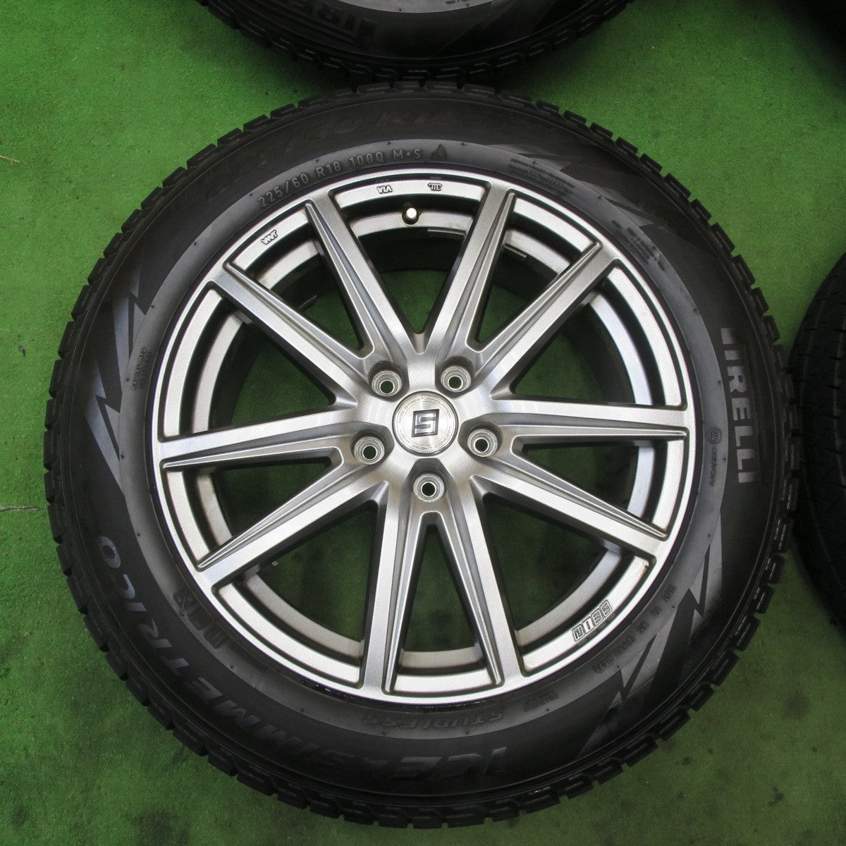 バリ溝！21年！キレイ！9分★スタッドレス 225/60R18 ピレリ アイスアシンメトリコ SEIN ザイン 18インチ PCD114.3/5H★5091703TTス