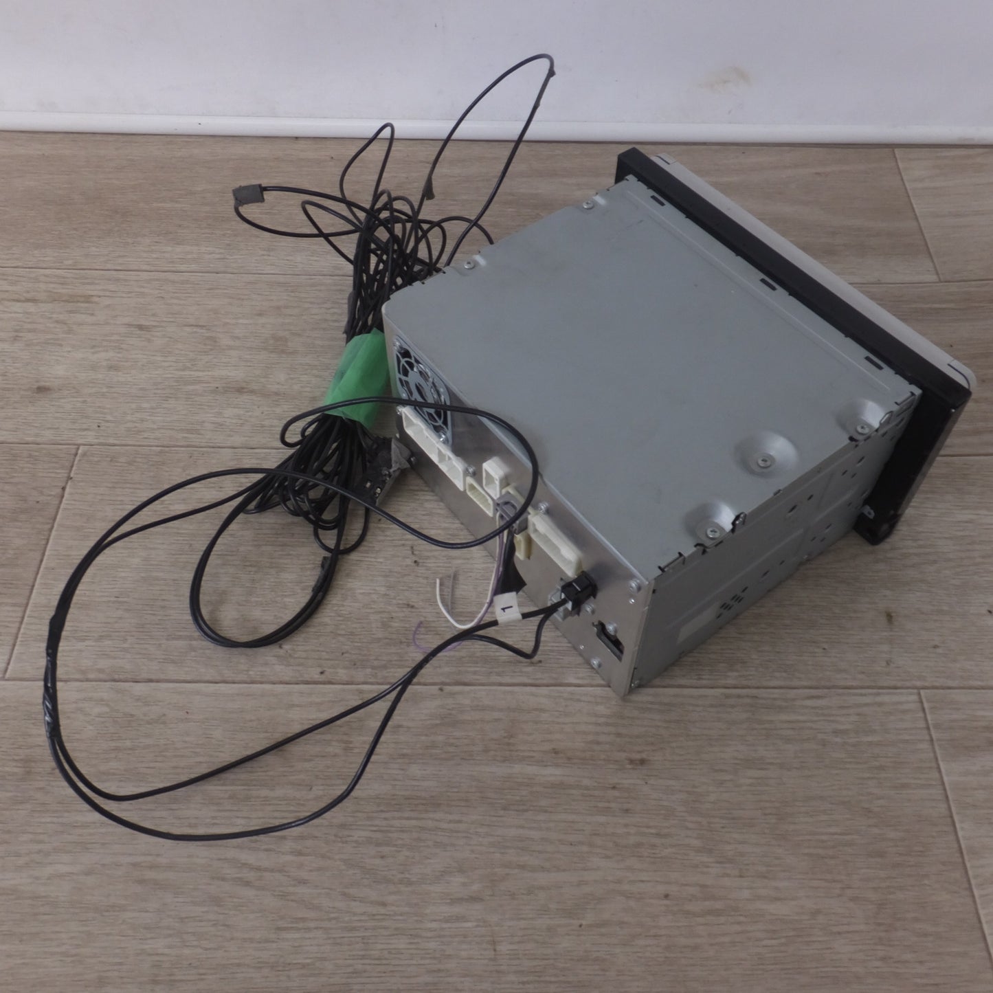 [送料無料] 現状品★パイオニア製 トヨタ 純正 メモリーナビ マルチAVステーション NSCP-W62 08545-00V70　セキュリティロック[37]★
