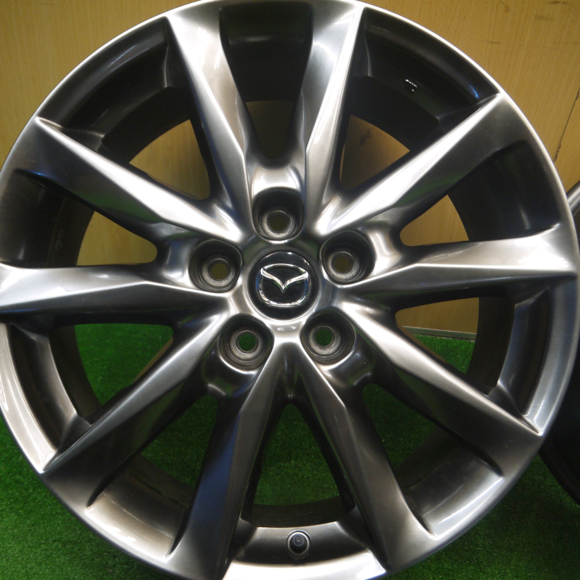 送料無料] キレイ☆マツダ BM系 アクセラ スポーツ 純正 ホイール 18