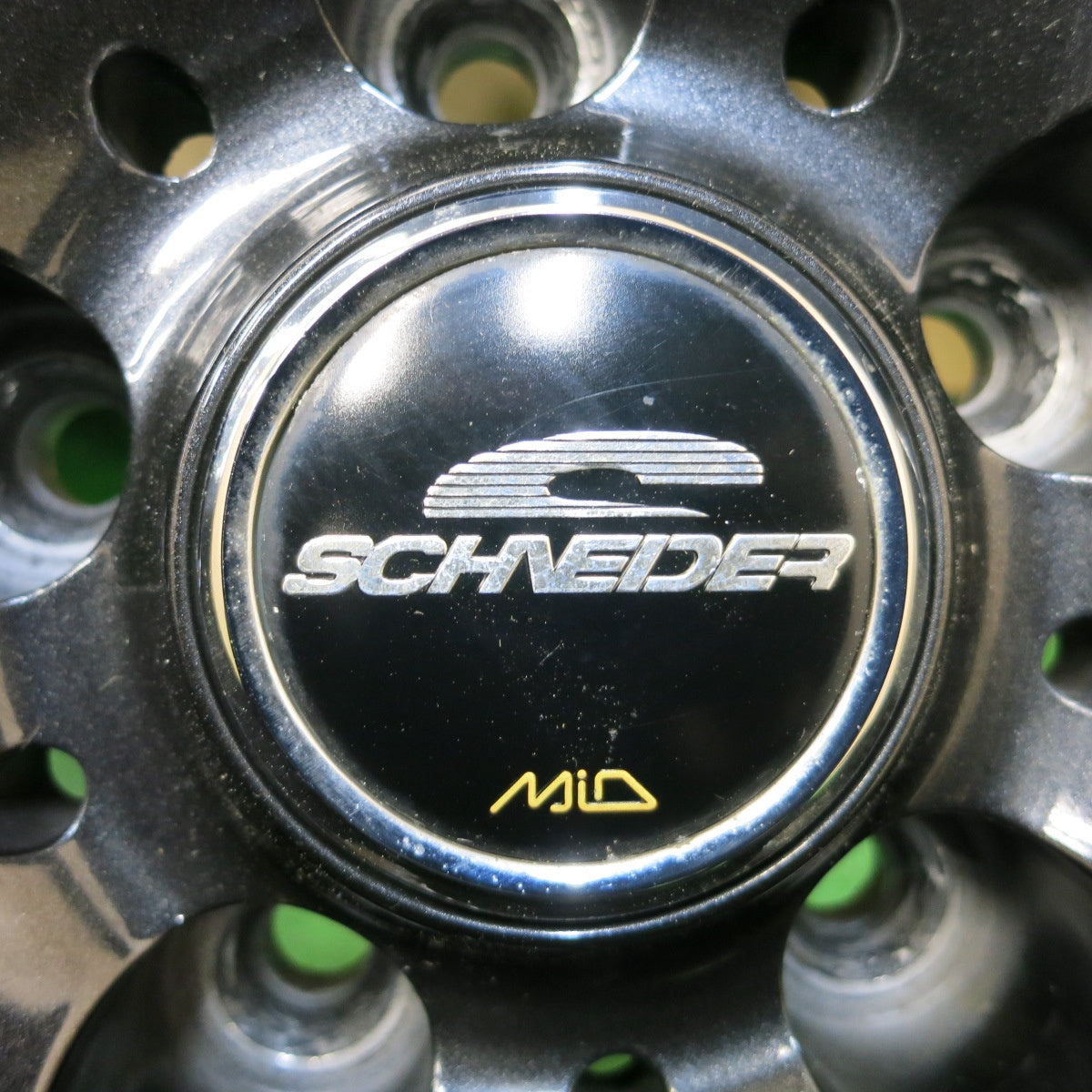 *送料無料* バリ溝！キレイ！9.5分★スタッドレス 215/60R17 ダンロップ ウインターマックス WM02 SCHNEIDER MiD シュナイダー PCD114.3/5H★4052103イス