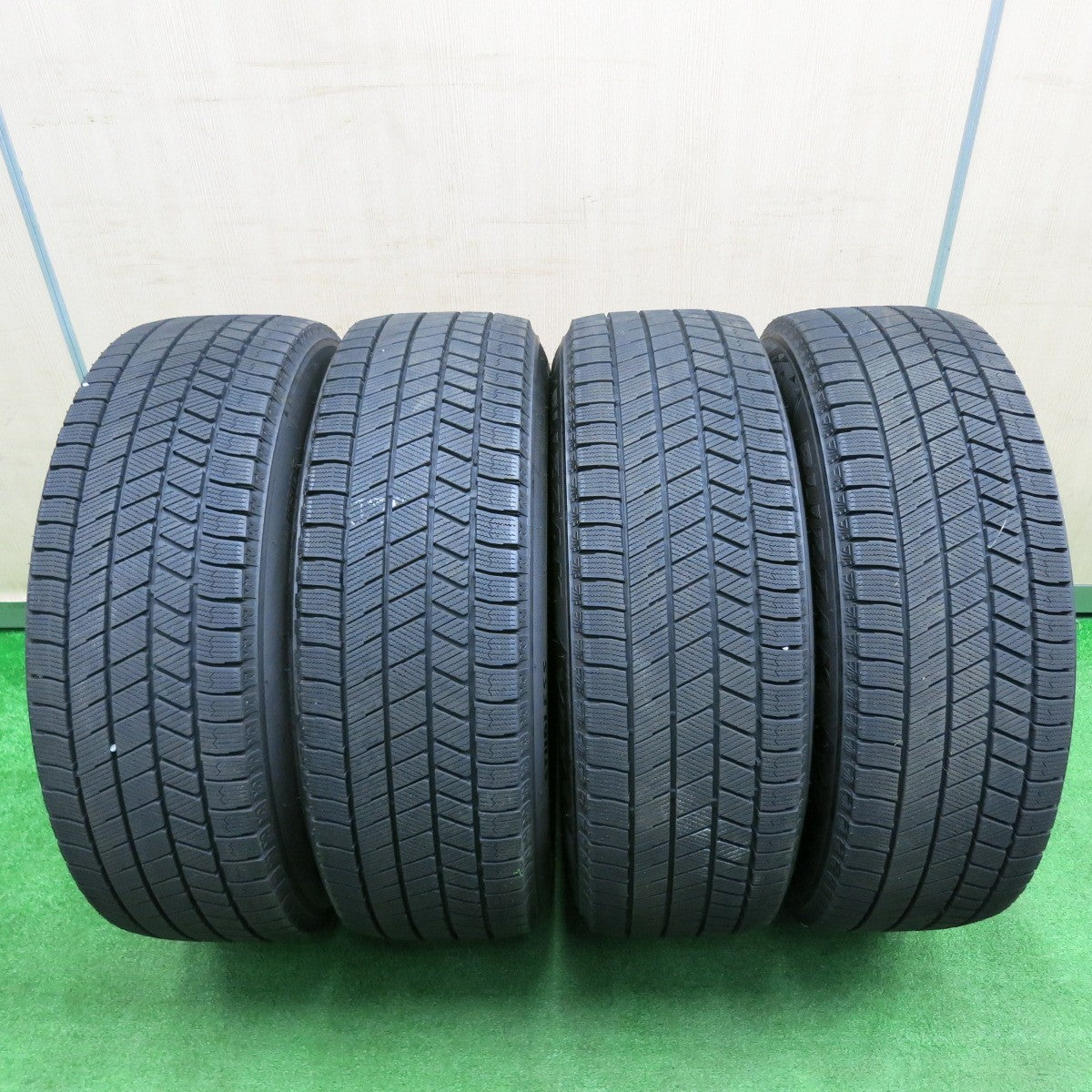 [送料無料] バリ溝！22年！キレイ！9.5分★スタッドレス 235/60R18 ブリヂストン ブリザック VRX3 SMACK ENKEI AME スマック エンケイ 18インチ PCD114.3/5H★4111306TNス