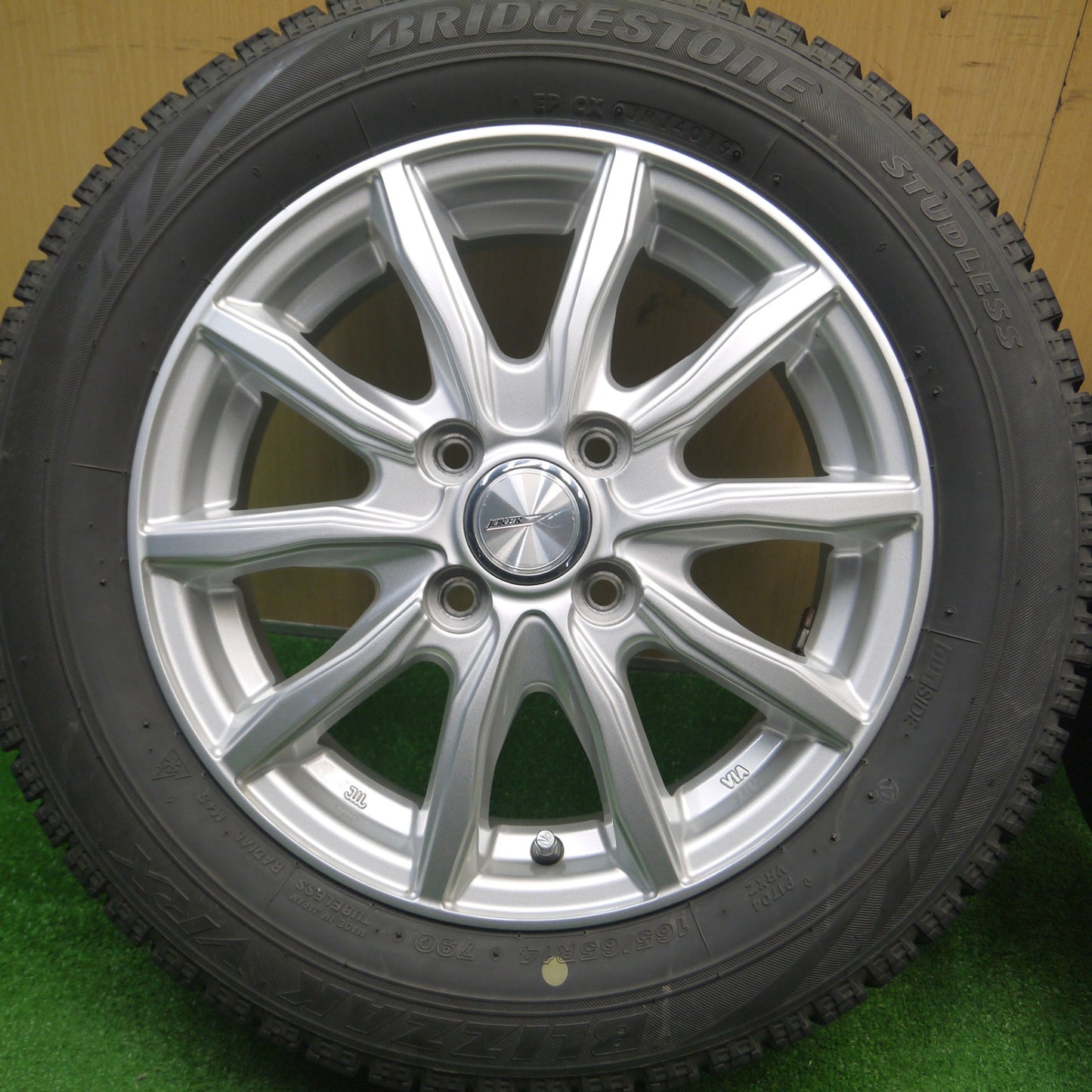 [送料無料] キレイ★スタッドレス 165/65R14 ブリヂストン ブリザック VRX JOKER ジョーカー アトレー ハスラー 等 軽自動車 PCD100/4H★4110502Hス