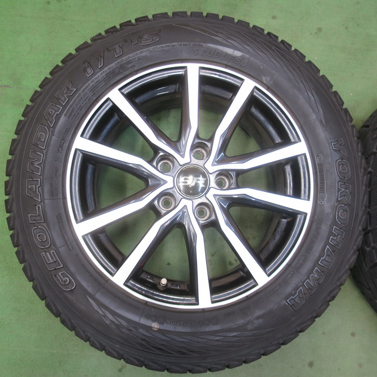 バリ溝！9.5分★スタッドレス 215/65R16 ヨコハマ ジオランダー i/T-S STRANGER ストレンジャー 16インチ PCD114.3/5H★6020401イス