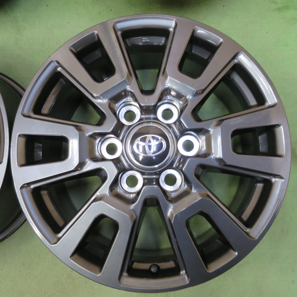 新車外し★トヨタ ランクル 250 VX 純正 ホイール 18インチ 18×7.5J PCD139.7/6H★6071403NGホ