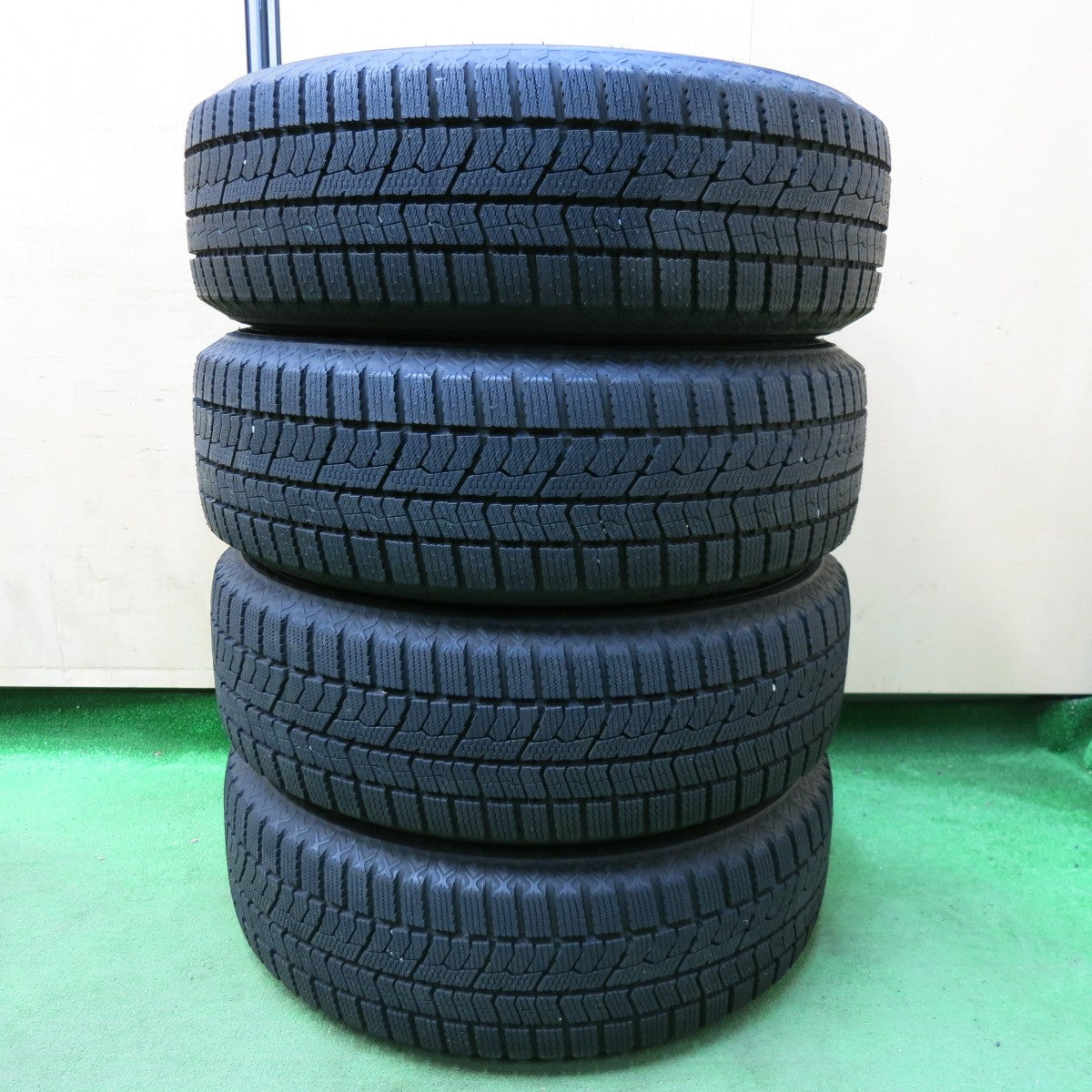 [送料無料] 超バリ溝！23年！キレイ！ほぼ10分★ライズ ロッキー 等 195/65R16 スタッドレス トーヨー オブザーブ GIZ2 DILETTO ディレット 16インチ PCD100/5H★4120408SYス
