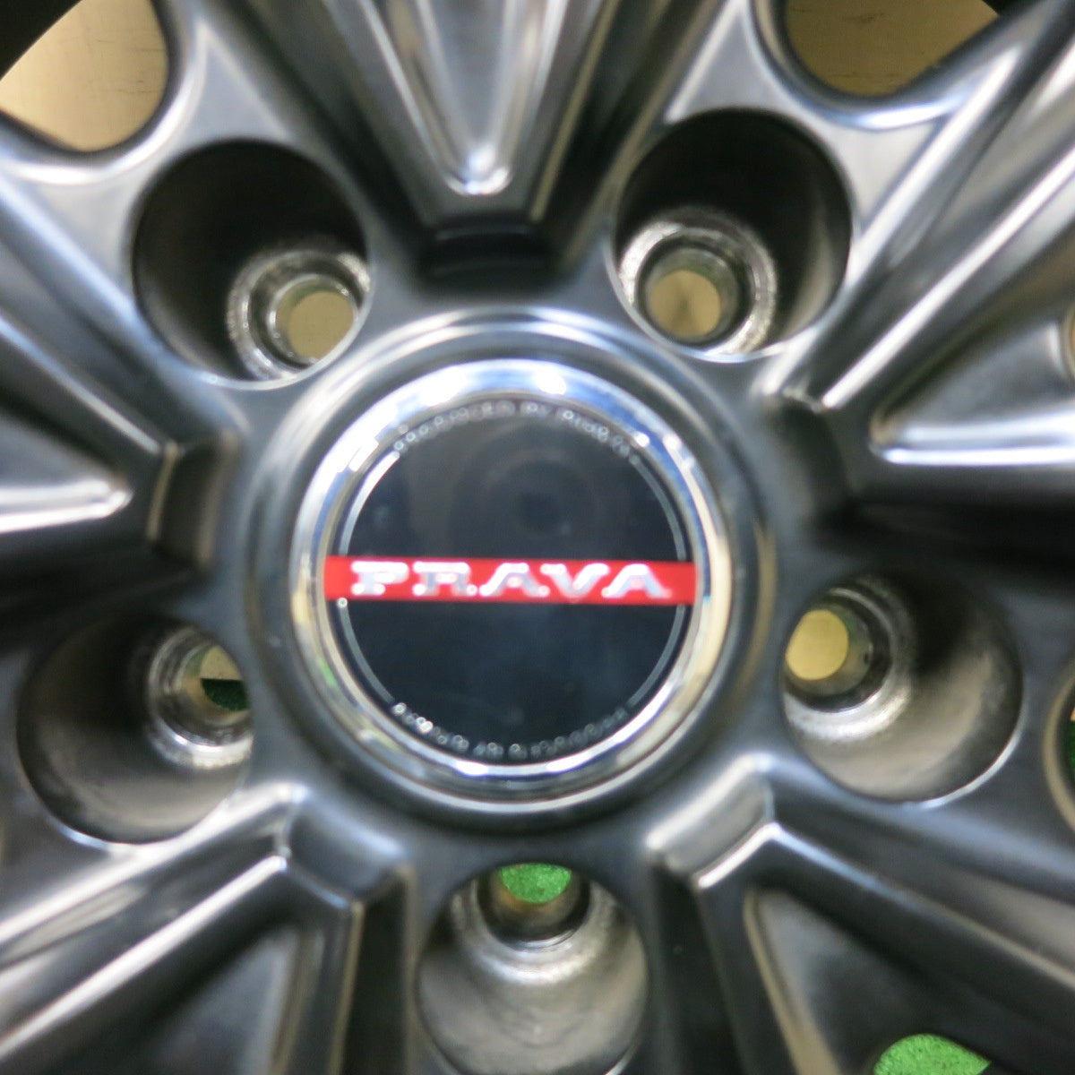 バリ溝！21年！9分★LEYSEEN PRAVA 5X 225/55R19 ヨコハマ BluEarth-XT AE61 19インチ レイシーン プラバ PCD114.3/5H★5062609SYノ