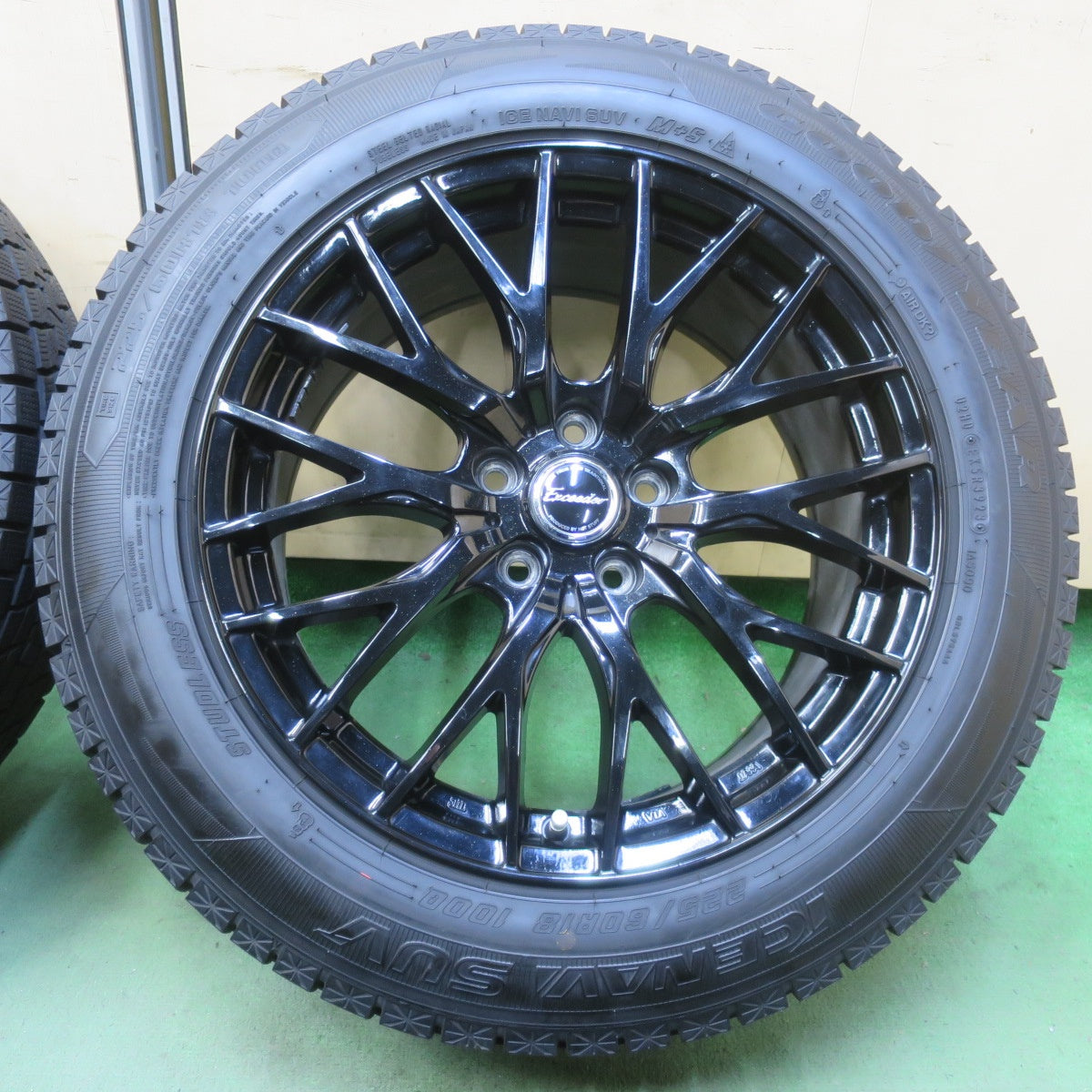 バリ溝！23年！キレイ！ほぼ10分◎スタッドレス 225/60R18 グッドイヤー アイスナビ SUV Exceeder エクシーダー 18インチ PCD114.3/5H◎6100502IMス