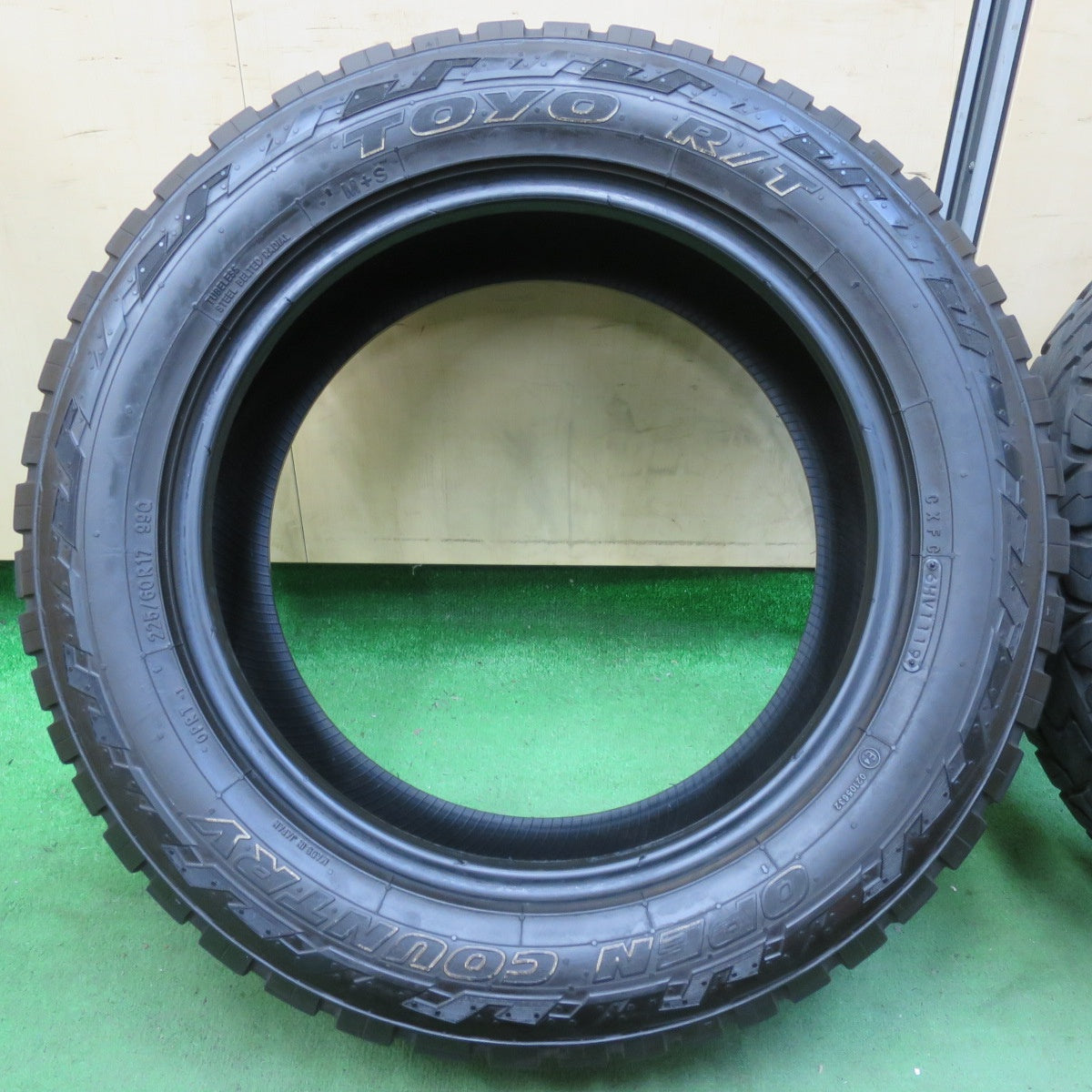 [送料無料] 4本価格★225/60R17 トーヨー R/T オープン カントリー タイヤ 17インチ デリカ エクストレイル フォレスター 等★5021404イノタ