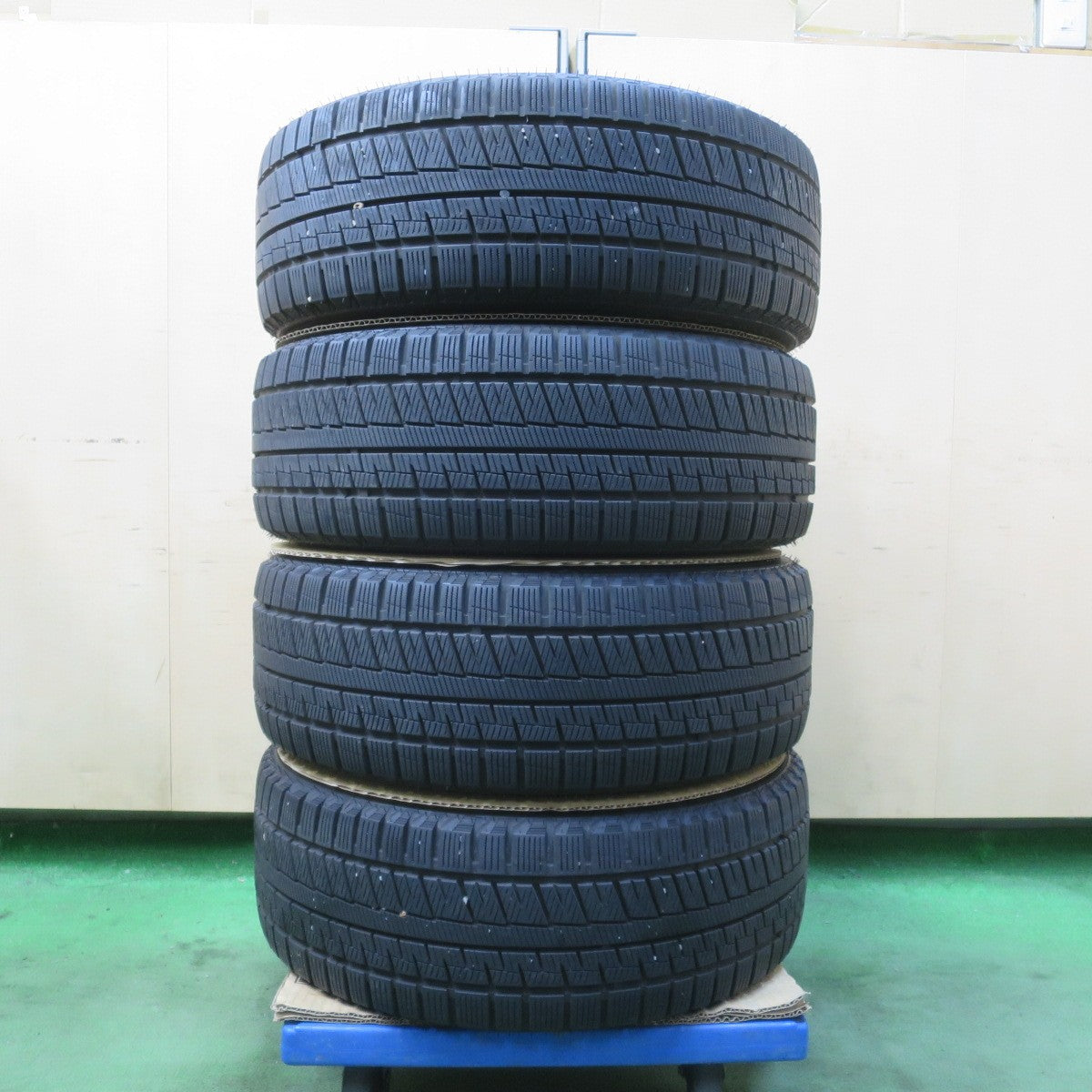 バリ溝！23年！キレイ！9分★スタッドレス 195/45R17 グリップマックス GRIP ICE X STRANGER ストレンジャー 17インチ PCD114.3/5H★6030304イス