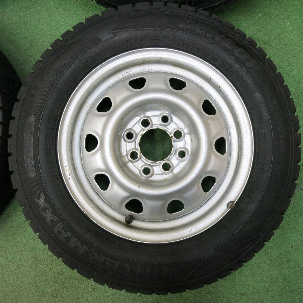 バリ溝！22年！キレイ！ほぼ10分★スタッドレス 175/70R14 ダンロップ ウインターマックス WM02 スチール ホイール 14インチ PCD100 114.3/4H マルチ★5031413SYス