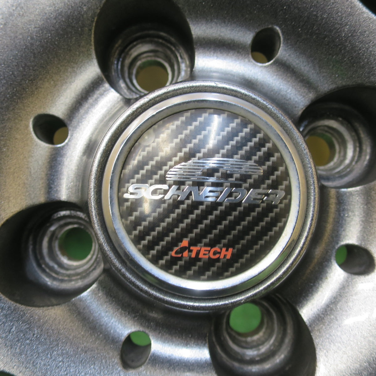 バリ溝！23年！9.5分以上★スタッドレス 175/65R15 トーヨー オブザーブ GIZ2 SCHNEIDER シュナイダー 15インチ PCD100/4H★6033013イス
